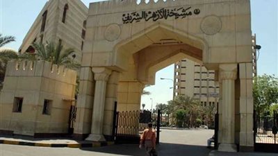 رئيس جامعة الأزهر يشدد على أهمية الالتزام بالإجراءات الاحترازية