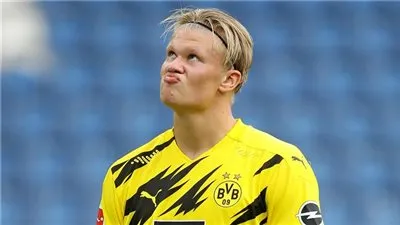 برشلونة يكشف حقيقة مفاوضات ضم إيرلينج هالاند