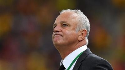 مدرب أستراليا يأمل في خوض مباراة السعودية على أرضه