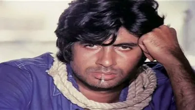 معشوق المصريين وجيل الثمانينات والتسعينات.. أميتاب باتشان الذي استطاع خطف القلوب