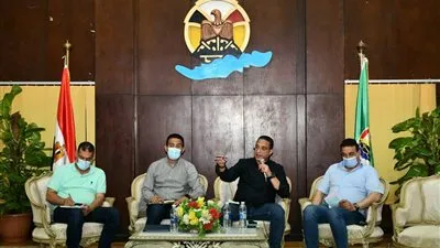 محافظ الفيوم يتابع نسب التطعيم بلقاح كورونا