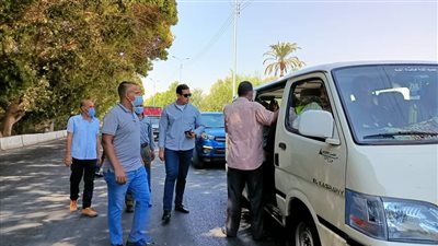 ضبط 6 مخالفين لتعريفة الأجرة في قنا