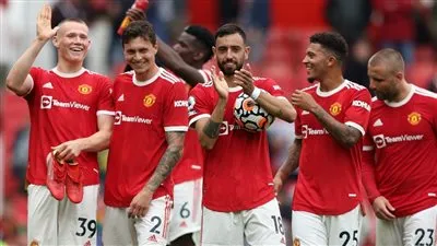 مانشستر يونايتد ينافس تشيلسي على نجم يوفنتوس 