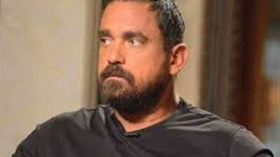 أمير كرارة يكشف عن أغرب جملة قالها له شقيق زوجته يوم زفافه