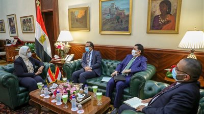 وزيرة الصحة تستقبل نظيرها اليمني لبحث التعاون بين البلدين (صور)