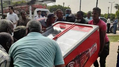 محافظ أسوان: إزالة 25 كشكا بحديقة السلام ورفع 600 حالة إشغال