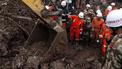 انزلاق أرضى شمال الفلبين يتسبب في مصرع وإصابة 16 شخصًا 