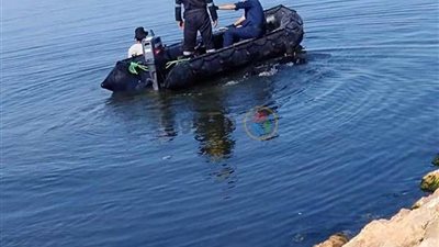 قوات الإنقاذ تنتشل جثمان شخص غرق فى نهر النيل بقنا