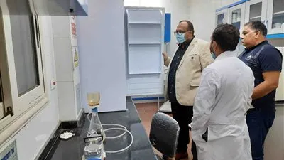 رئيس مياه سوهاج يتفقد محطة معالجة صرف صحى الهجارسة 