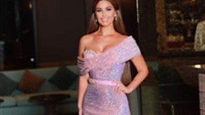 مهرجان الجونة.. مي سليم تتألق بفستان وردي خلال حفلة الأفتتاح