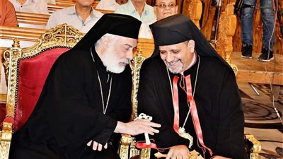 مطران إيبارشية المنيا يستقبل الأنبا بشارة جودة في الاجتماع العام