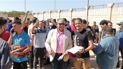 طلاب المدينة الجامعية يشكرون رئيس جامعة الأزهر على هداياه 