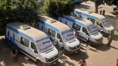كشف وعلاج بالمجان لـ1736 حالة مرضية في قافلة طبية ببني سويف