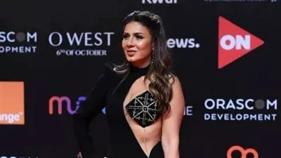 بعد أزمة الفستان.. نجلاء بدر: 