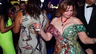 بالكاس.. إلهام شاهين تخرج عن السيطرة في حفل أول أيام الجونة السينمائي