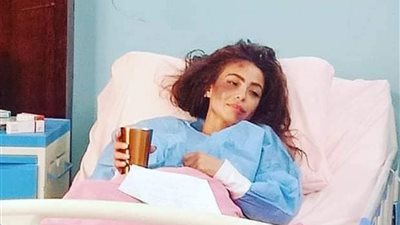 دوللي شاهين تتعرض للضرب من مجهولين