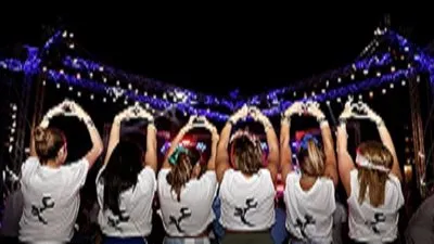 عمرو دياب يتألق في حفل 