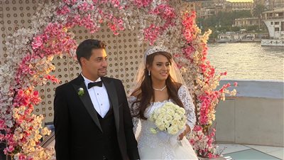 أول تعليق لـ والد ياسمين صبري على عدم حضورها حفل زفاف شقيقها (فيديو)