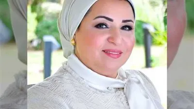 انتصار السيسى: تحية للشباب الذين يطوفون الريف لتوفير حياة كريمة