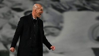 زيدان يكشف عن مرشحه المفضل للفوز بالكرة الذهبية