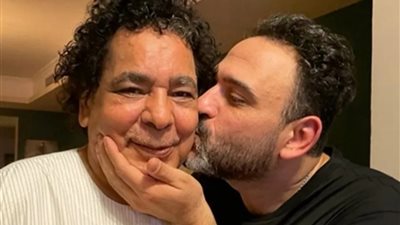 أكرم حسني: أجهز أغنية جديدة مع محمد منير بعد عودته من ألمانيا