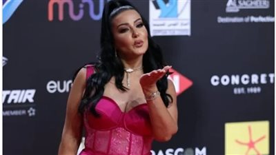 المصورون يتغزلون في سمية الخشاب لهذا السبب