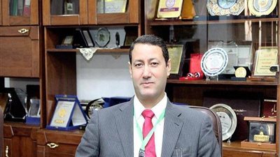 مدير معهد البحوث الفلكية والجيوفيزيقية يكشف أسباب زالزال اليوم 