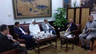 رئيس جامعة الإسكندرية يستقبل الملحق الثقافي الكويتي لبحث التعاون (صور)
