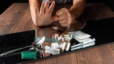 إنفوجرافيك.. بدء تطبيق قانون فصل الموظف متعاطي المخدرات منتصف ديسمبر