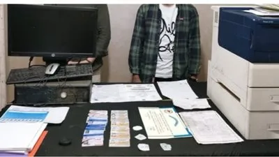 ضبط شخصين بتهمة تزوير محررات ومستندات رسمية بالغربية 