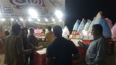 تخفض 30% لأصحاب الهمم.. إقبال كبير على حلوى المولد النبوي بالفيوم (فيديو)