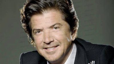 وليد توفيق يشارك جمهوره بكليب على 