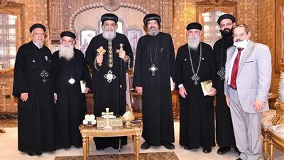 البابا تواضروس يستقبل أسقف كنائس قطاع شبرا الشمالية