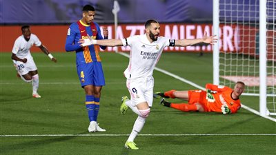  تعرف على أرقام حكم لقاء ريال مدريد وبرشلونة