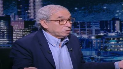 العميد السابق لكلية التربية بجامعة القاهرة: الاستمرار في قرار وقف تعيين المعلمين خاطىء (فيديو)