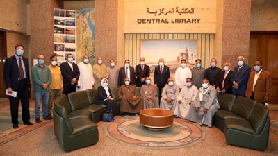 وزير الري يختار المزارعين الفائزين في مسابقة 