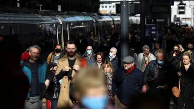 ارتفاع معدل انتشار كورونا في إنجلترا لأعلى مستوى منذ يناير