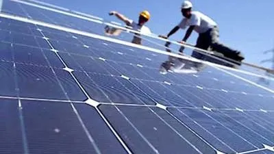 عضو بلجنة الطاقة المتجددة: الاستقرار الأمني والاقتصادي أهم عوامل جذب الاستثمار(فيديو)