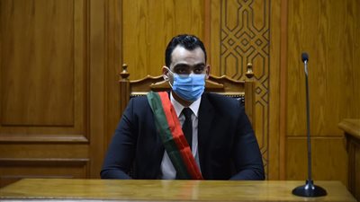 النيابة تقدم شهادة الحكم الصادر ضد محمود عزت بأحداث مكتب الإرشاد 