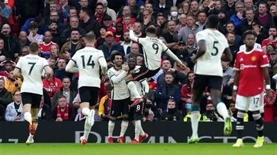 كلوب: النتيجة أمام اليونايتد جنونية.. وصلاح يريد البقاء مع ليفربول