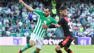 بيتيس يقفز للمركز الرابع بالليجا على أكتاف فايكانو