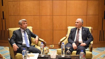 وزير الري يلتقي نظيره اللبناني ونائب وزير الزراعة السعودي 