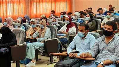 كلية التكنولوجيا بحلوان تعقد لقاء تعريفيا واختبار قبول للطلاب الجدد