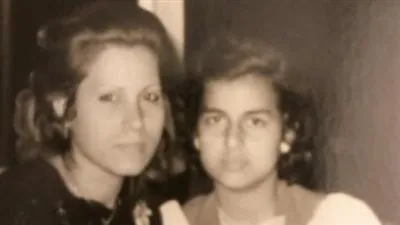 سيمون تحيي ذكرى وفاة والدتها بكلمات مؤثرة