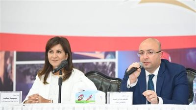 وزيرة الهجرة ومحافظ بني سويف يعقدان لقاء جماهيريا مع أهالي قرية الحرجة 