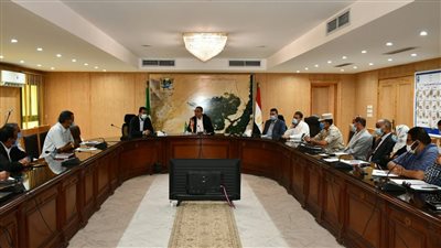 محافظ الفيوم يتابع جاهزية القطاعات لمواجهة الطقس السيئ
