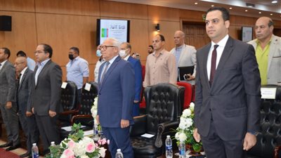 محافظ بورسعيد يترأس جلسة أعمال المجلس التنفيذي للمحافظة