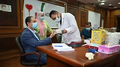 حملة للتبرع بالدم بكلية الطب بالفيوم (صور)