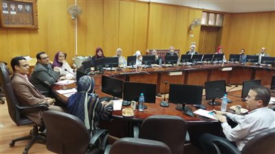 جامعة الفيوم تناقش استكمال ورش عمل التحول إلى الاعتماد البرامجي (صور) 