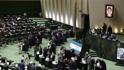 برلماني إيراني يحذر من وجود شبكة تجسس في وزارة النفط